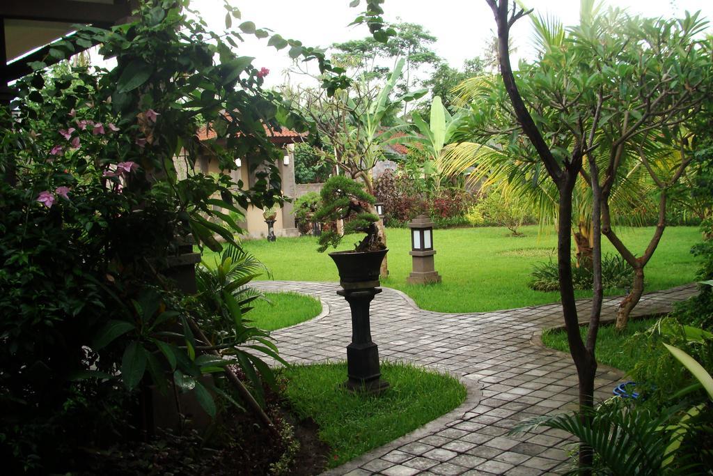 Doubleyou Homestay Pemuteran Exterior photo