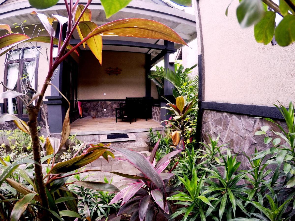 Doubleyou Homestay Pemuteran Exterior photo
